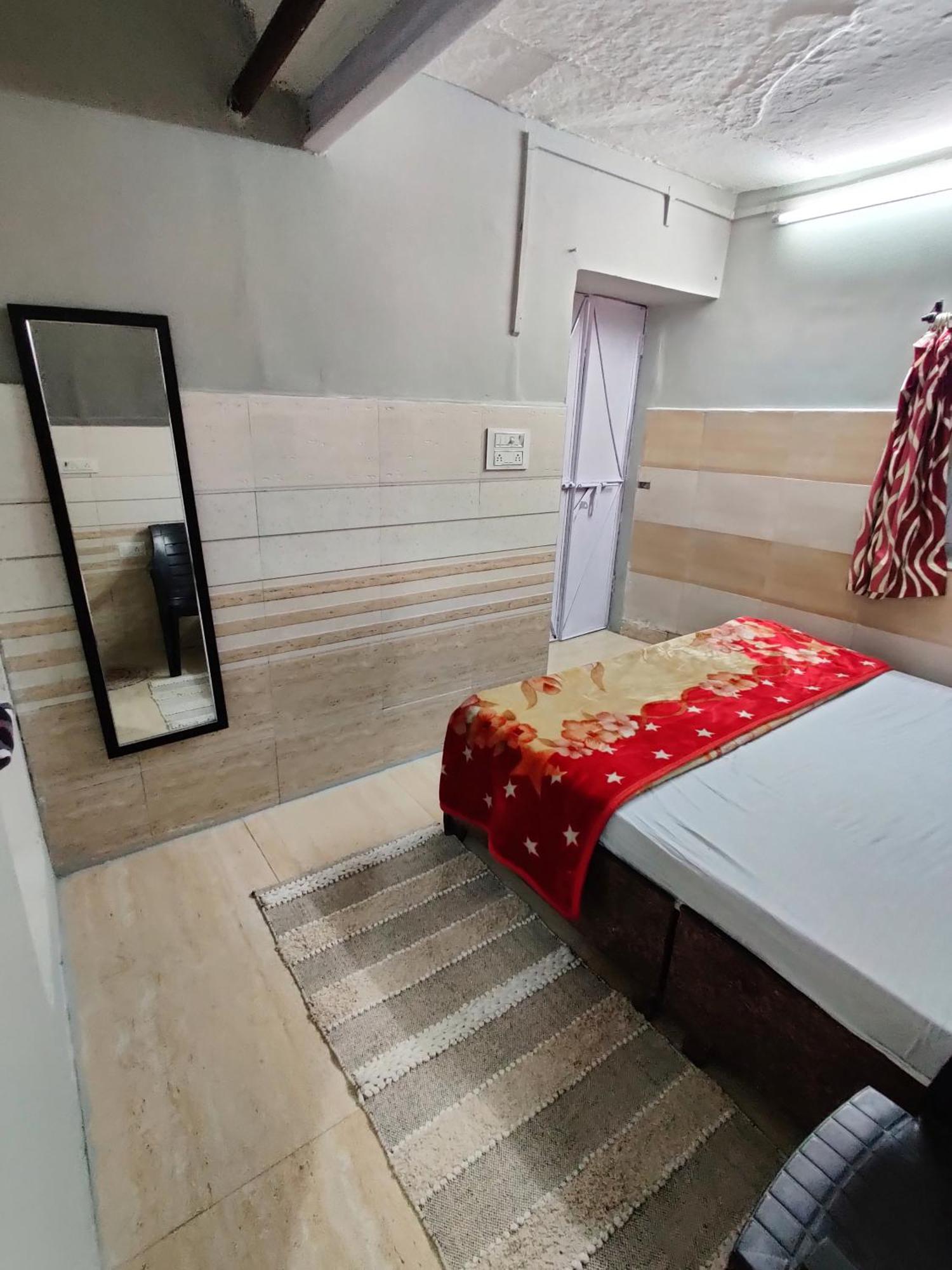 Varah Square Guest House Pushkar Zimmer foto